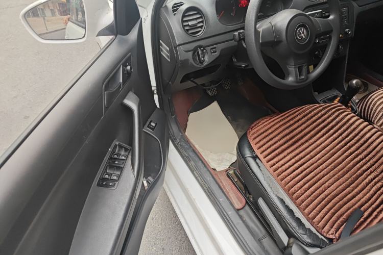 Used Volkswagen Jetta 2015 Value Edition 1.6L Manual Fashionable Style