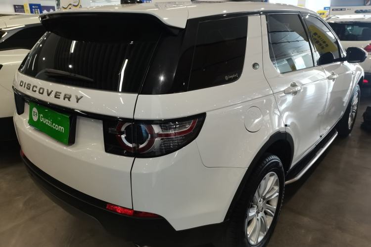 Used Land Rover Discovery Sport 2018 240 PS SE Version Rear Right 45 Deg