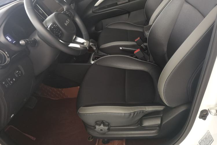 Used Kia kx1 Stonic 2021 1.4L CVT Fun Edition Left Front Seat