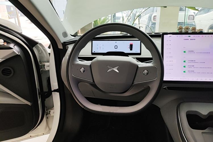 Used XPeng MONA M03 2024 620 with Ultra-Long Range Steering Wheel