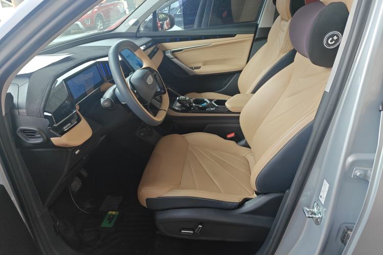 Used Geely Auto FX11 2023 2.0TD DCT Prestige Edition
