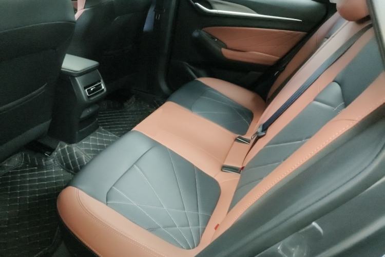 Used Changan Eado 2024 PLUS Blue Whale NE 1.4T GDI DCT High-Energy Edition
