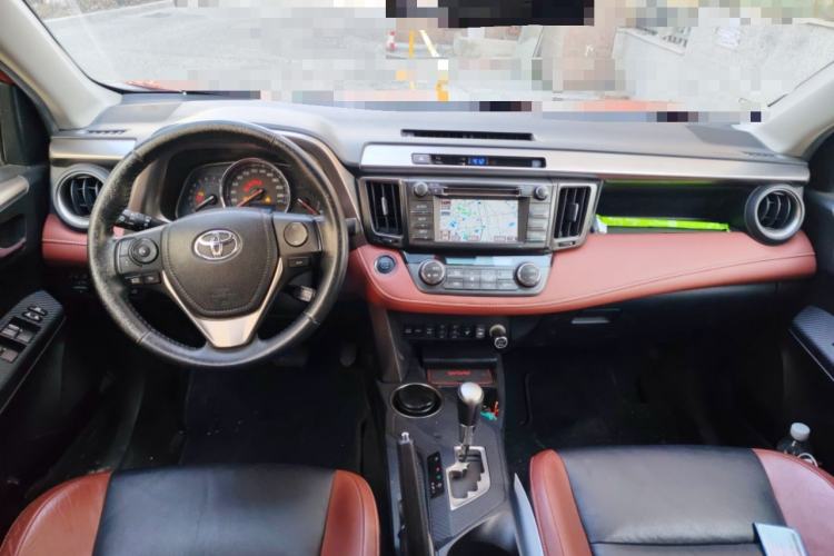 Used Toyota RAV4 2013 2.5L Automatic 4x4 Prestige Edition Center Console