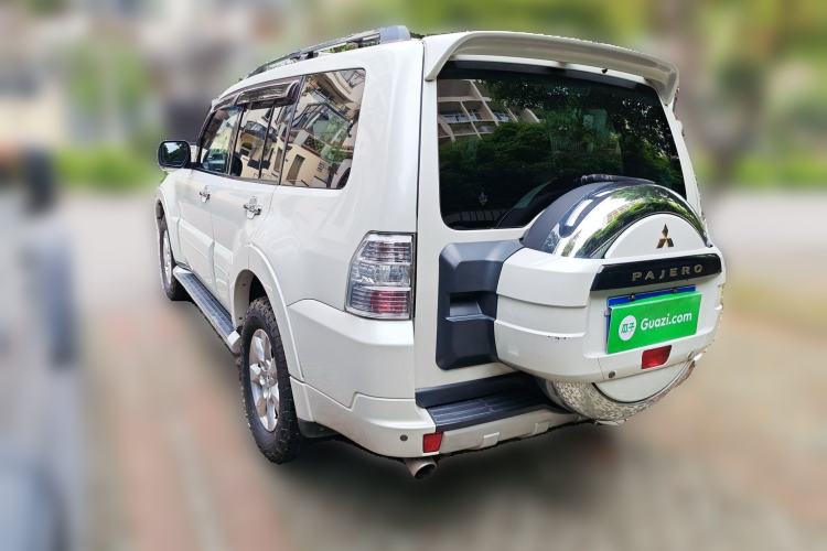 Used Mitsubishi Pajero 2014 3.0L Elite Upgrade Edition
