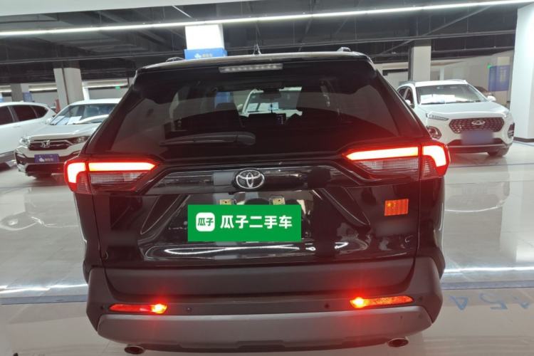 Used Toyota RAV4 2021 2.0L CVT Two-Wheel Drive Fashion PLUS Edition