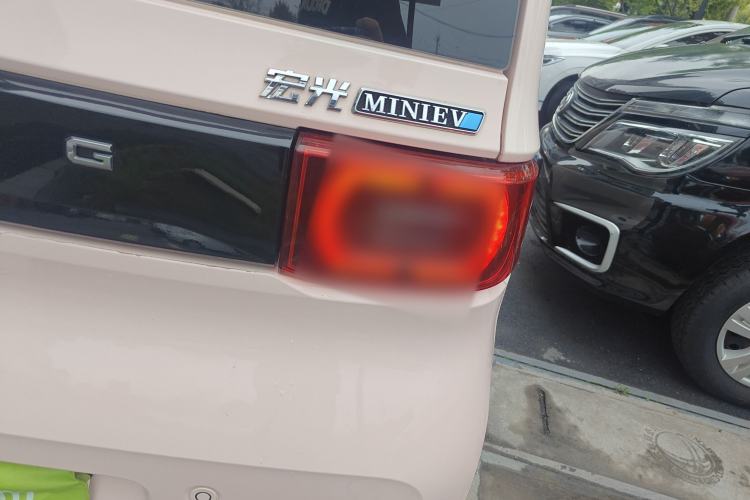 Used Wuling Hongguang MINIEV 2021 Macaron Fashion Model Lithium Iron Phosphate Right Rear Taillight