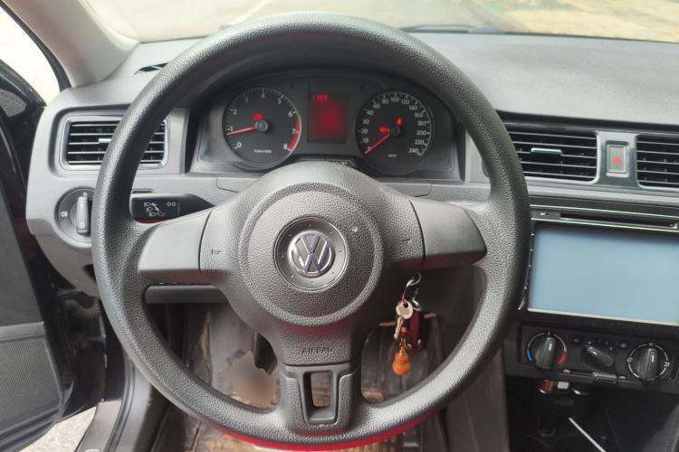 Used Volkswagen Santana 2013 1.4L Manual Fashion Edition Steering Wheel