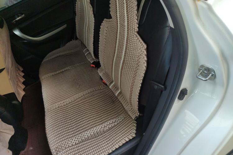 Used CHANGAN CS35 2014 1.6L Automatic Luxury Model China IV Standard
