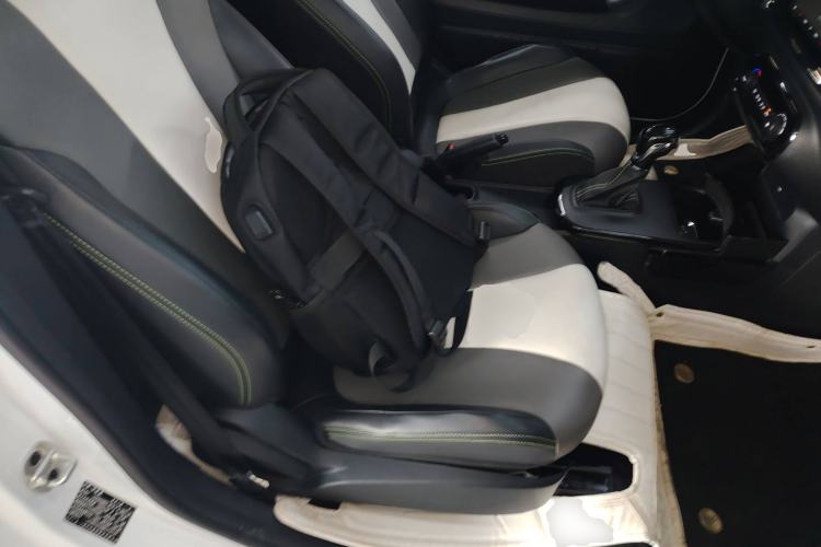 Used Roewe Clever 2021 302 km New Four-Seater Super-Efficient Version
