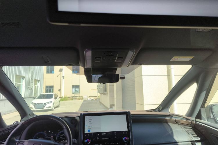 Used Toyota Vellfire 2024 Crown Dual-Engine 2.5L Ultimate Edition
