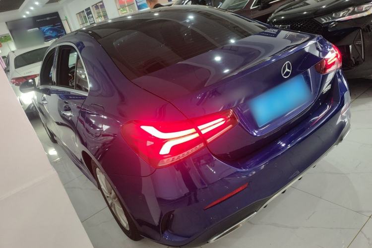 Used Mercedes-Benz A-Class 2020 Restyled A 200 L Sport Sedan Fashion Version Exterior 2