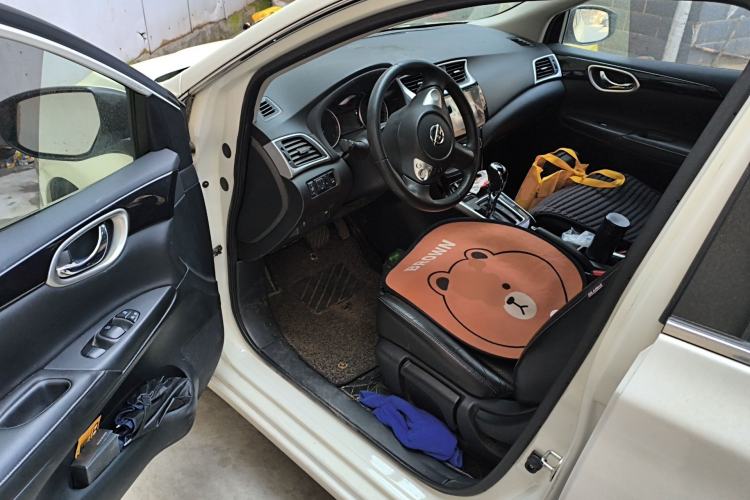 Used Nissan Sylphy 2019 1.6XV CVT Smart Connect Luxury Edition China VI Standard Driver Seat