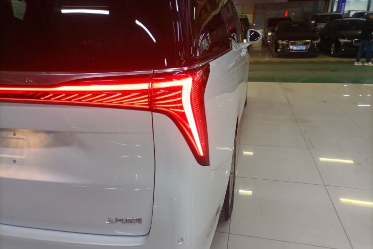 Used Buick Century 2023 2.0T Six-Seater Yinshi Edition
