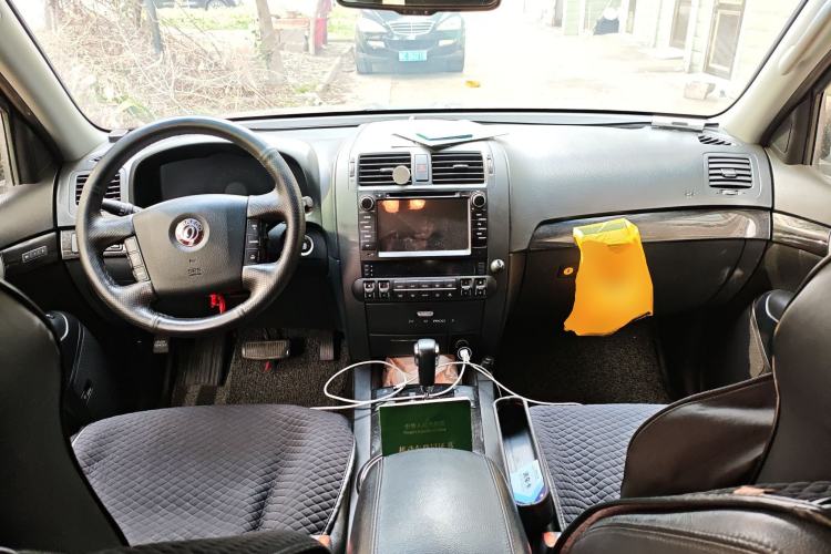 Used Kia Borrego 2013 3.8L Luxury Edition China V standard Center Console