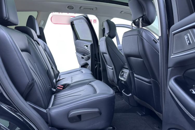 Used Ford Edge 2021 PLUS EcoBoost 245 Two-Wheel-Drive Titanium 7-Seater
