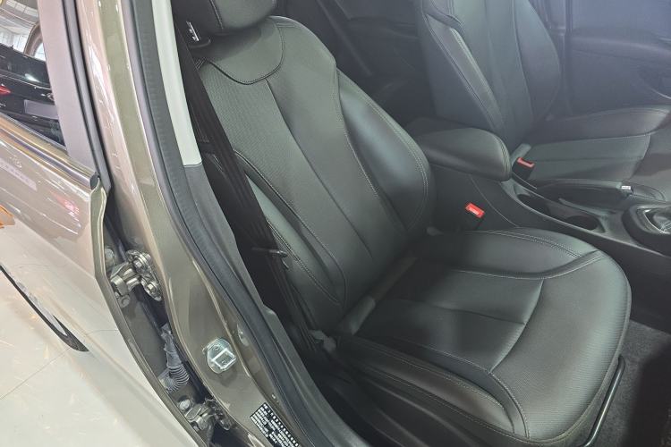 Used Buick GT 2021 Revised Version Flagship 1.5L Automatic Elite Edition Right Front Seat