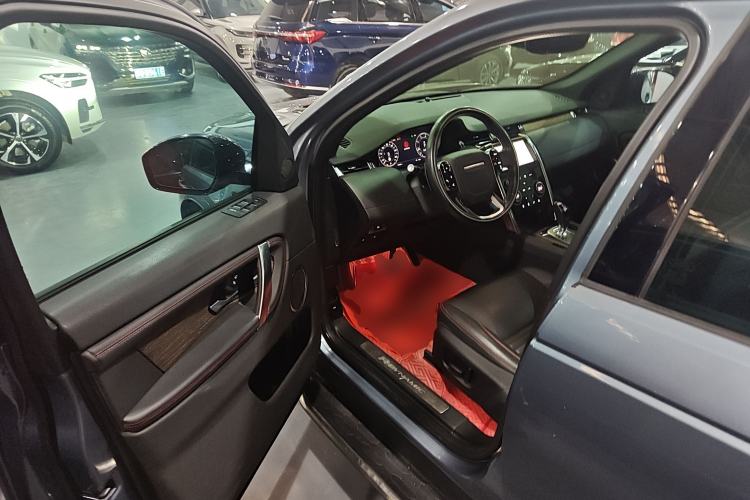 Used Land Rover Discovery Sport 2020 249 PS R-Dynamic Performance Edition Driver Seat