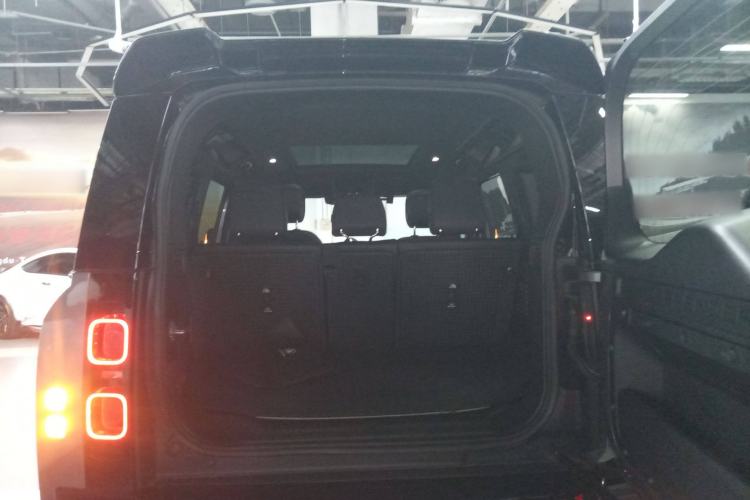 Used Land Rover Defender 2023 Facelift 110 3.0T P400 X-DYNAMIC HSE