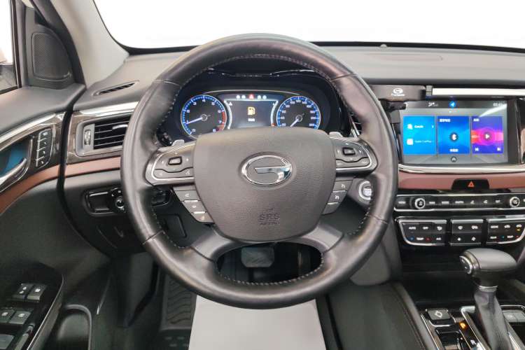 Used GAC Trumpchi GS8 2017 320T Two-Wheel Drive Luxury Smart Connectivity Version (7 Seats)