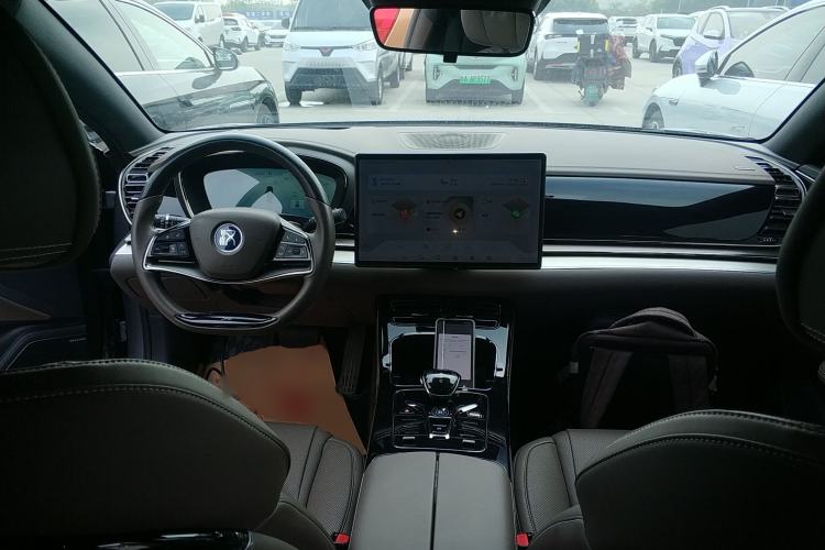 Used BYD Han 2023 EV Champion Edition 715KM Front-Drive Prestige Model Center Console