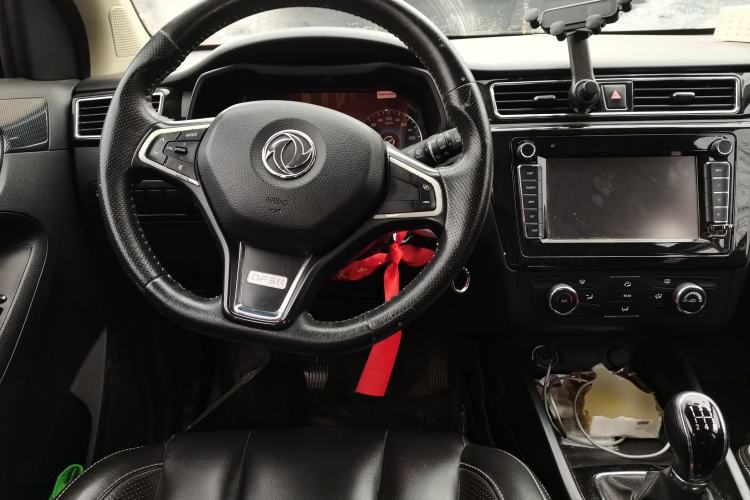 Used Dongfeng Fengon 580 2016 1.8L Manual Comfort Model
