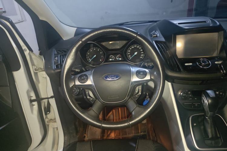 Used Ford Kuga 2013 1.6L GTDi Two-Wheel-Drive Trend Model Steering Wheel
