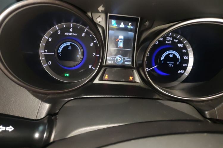 Used CHANGAN CS75 2016 1.8T Automatic Elite Model China V Standard
