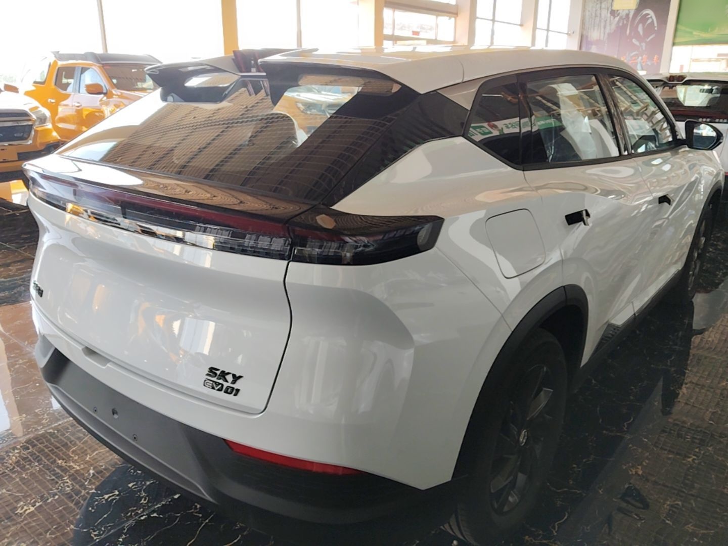 Dongfeng Aeolus SKY EV01 2025 530 km AIR Elite Edition — снимка 6