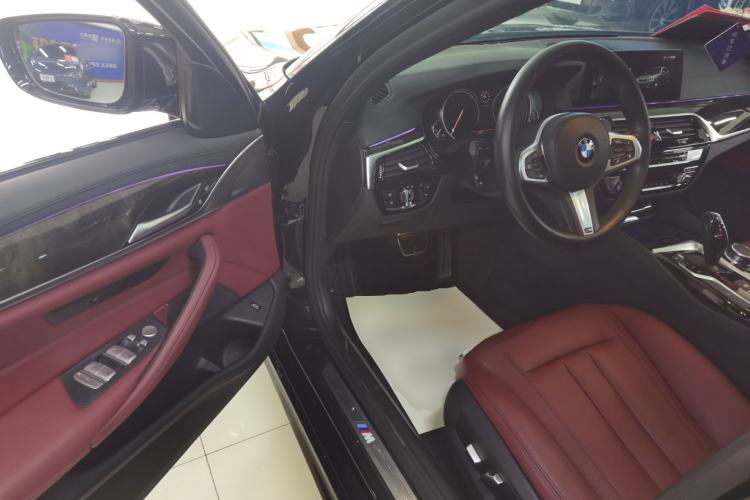 Used BMW 5 Series 2018 Restyled 530Li Leading Edition M Sport Package
