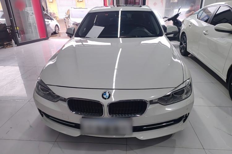 Used BMW 3 Series 2015 316Li Fashion Model
