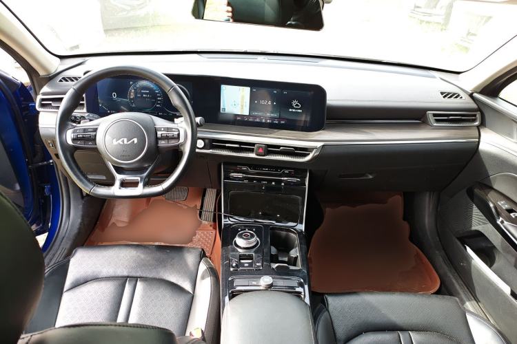 Used Kia K5 2020 270T CVVD Luxury Tech Edition Center Console