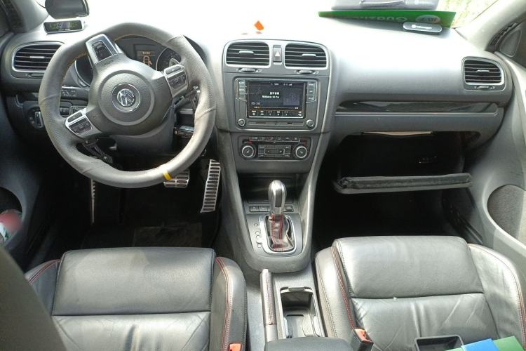 Used Volkswagen Golf GTI 2012 2.0 TSI GTI Center Console