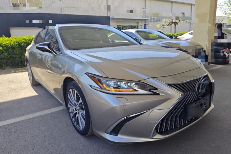 Used Lexus ES 2020 300h Premium Edition