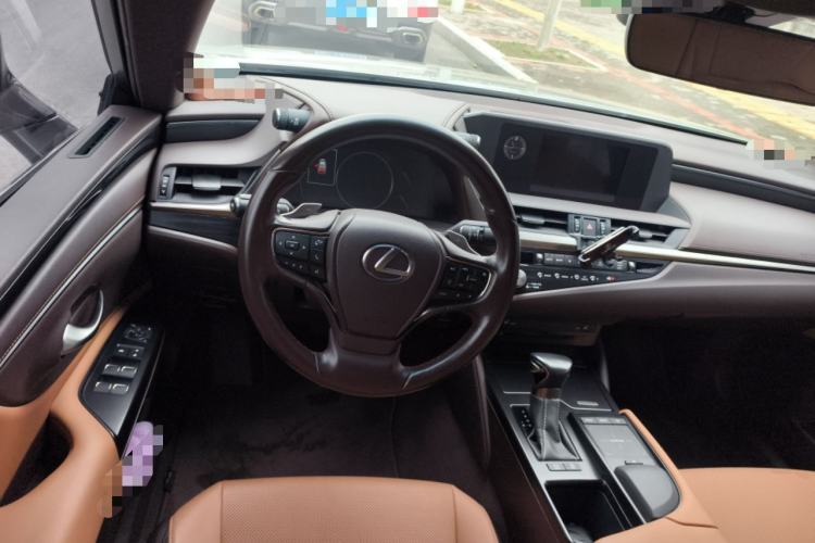 Used Lexus ES 2020 200 Excellence Edition

