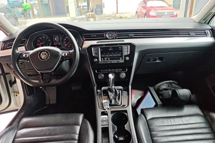 Used Volkswagen Magotan 2017 330TSI DSG Leading Model