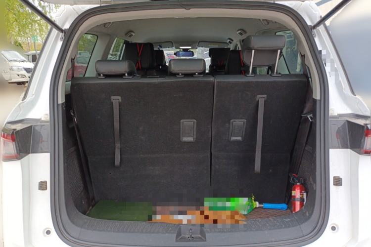 Used Wuling Jiachen 2022 1.5L Manual Light Comfort Edition Trunk