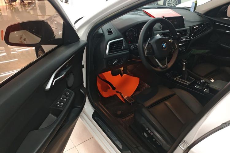 Used BMW 1 Series 2018 118i Sport Edition Driver Seat