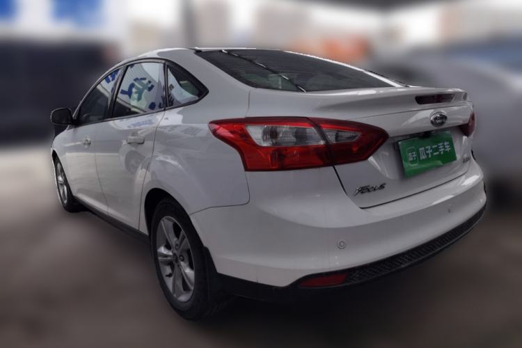 Used Ford Focus 2012 Sedan 1.6L Automatic Fashion Edition