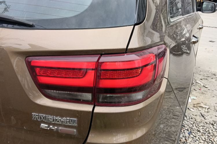 Used Kia KX7 2017 2.4L Automatic 2WD GLS 5-Seater
