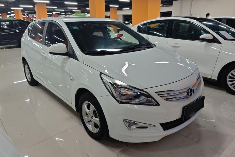 Used Hyundai Verna Ray 2016 1.4L Automatic Leading-Edge GLX
