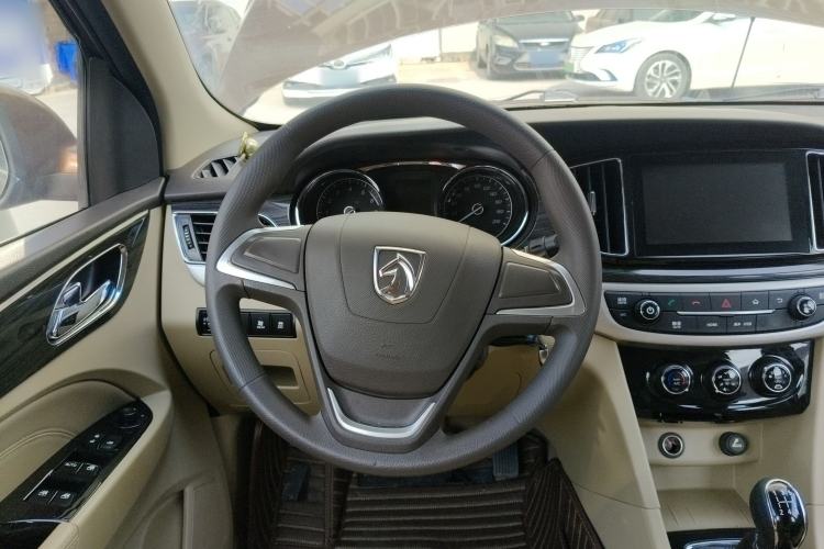 Used Baojun 730 2016 1.5L Manual Comfort Version 7 Seats China V Emission Standard
