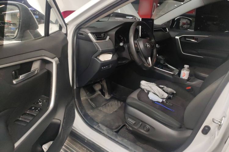 Used Toyota RAV4 2021 2.0L CVT Two-Wheel Drive Fashion Edition