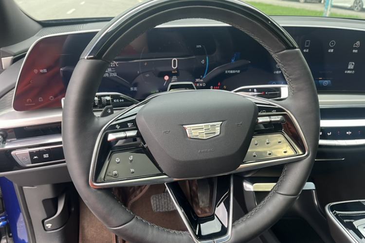 Used Cadillac LYRIQ 2022 Rear-Drive Long-Range Luxury Edition
