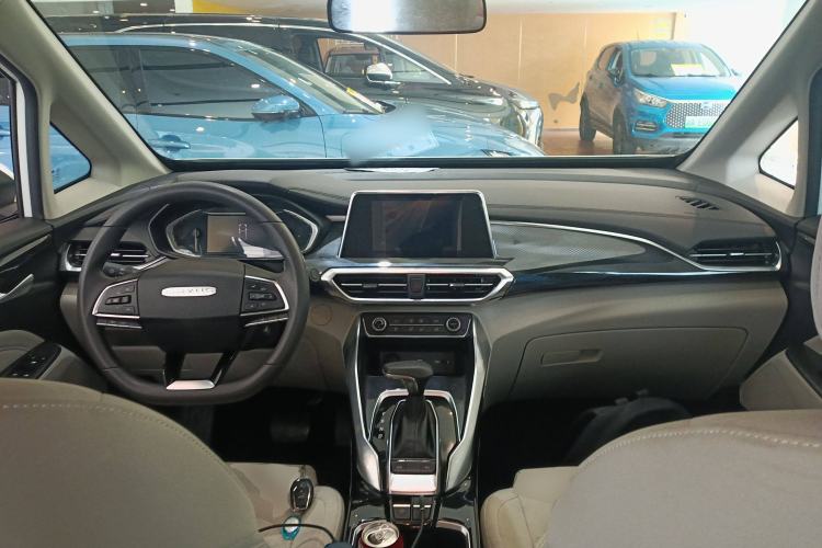 Used SAIC MAXUS Dajia 5 2022 430 km Elite Version 7-Seater