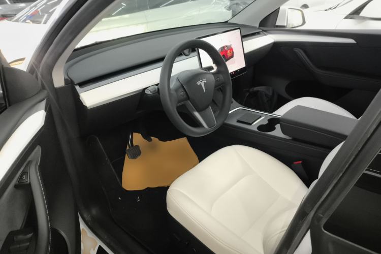 Used Tesla Model Y 2022 Rear-Wheel-Drive Version Driver Seat