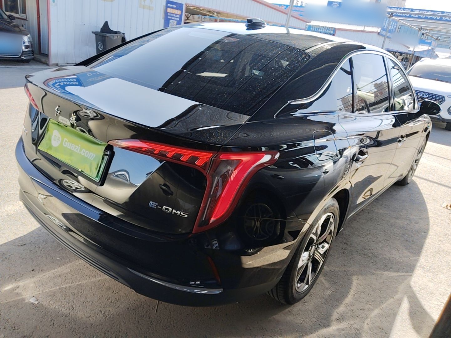 Hongqi E-QM5 2023 Revised Version Basic Travel Edition — снимка 6