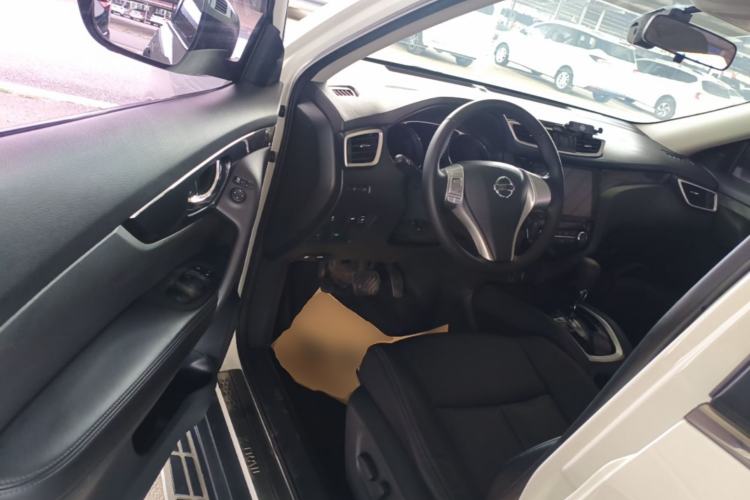 Used Nissan X-Trail 2016 2.5L CVT Sport Edition 4WD
