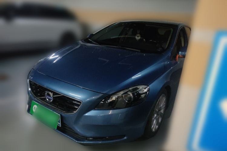 Used Volvo V40 2015 1.6T Zhiyi Edition