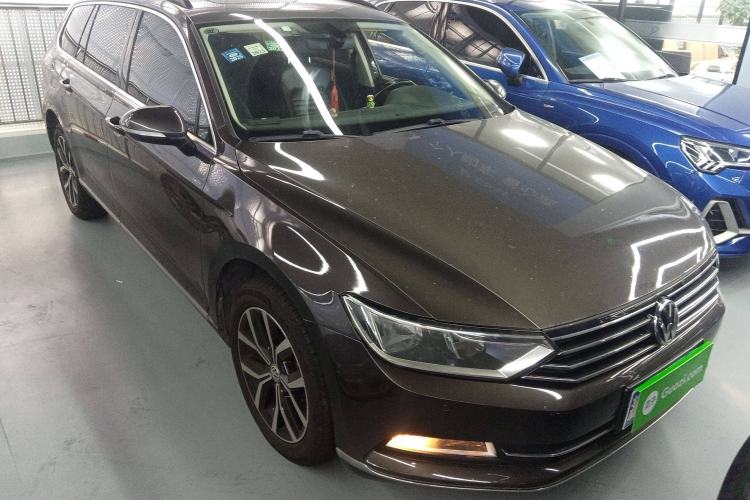 Used Volkswagen Variant 2017 380TSI Two-Wheel Drive Comfort Edition