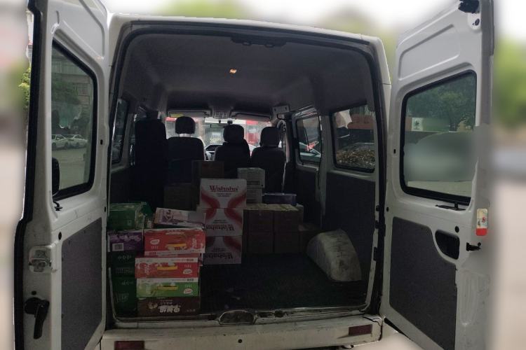 Used SAIC MAXUS Xintu V80  Trunk